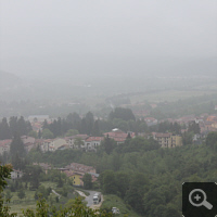 Blick auf Alfedena bei strömendem Regen.