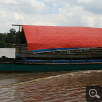 Eines der Boote auf dem Kapuas - River.