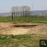 In spring 2010. In the meantime, the shell construction got by handwork (in other words: circa 250 barrows later) its final touch. The relief around the raised bog bed was shaped in all more harmonious.