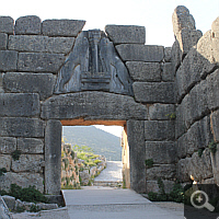 The Lion's Gate, the main entrance to the castle of the Upper Town.